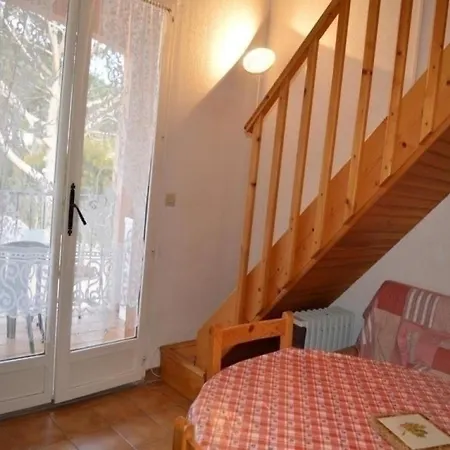 Apartment Lou Paradou 1 *